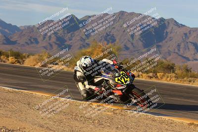 media/Dec-17-2023-CVMA (Sun) [[bf0c04832d]]/Race 18 Formula Twins-Formula 40 UL/